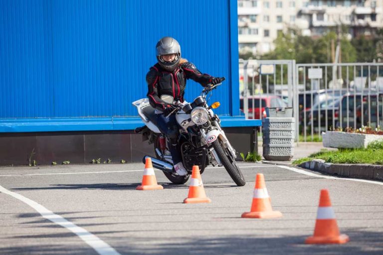 Comment se déroule le permis moto ?